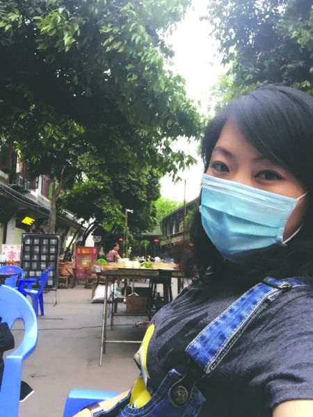 因辞职信走红女教师首站到成都旅游(图)