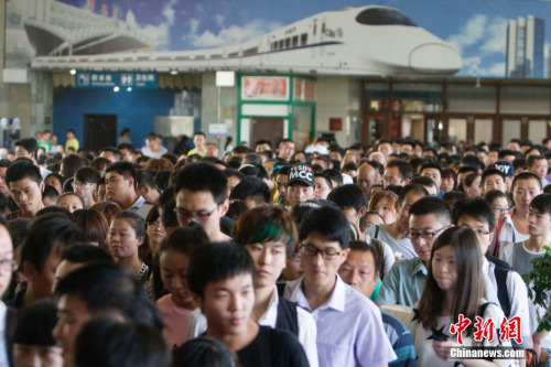 广铁集团今年暑运62天预计运客7250万人次