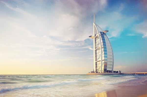 开放落地签让阿联酋上了旅行热搜榜，国人最爱奢华酒店和游艇