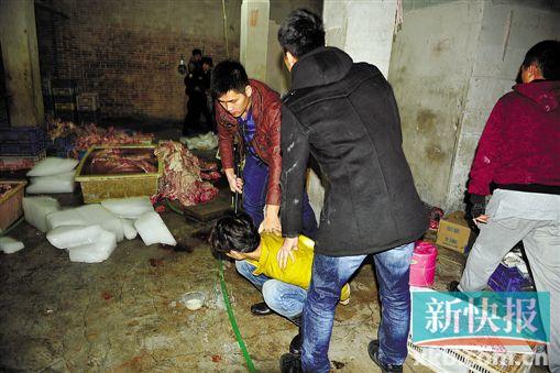 0.5元/斤买来的病猪肉 转几手17元卖到腊味厂