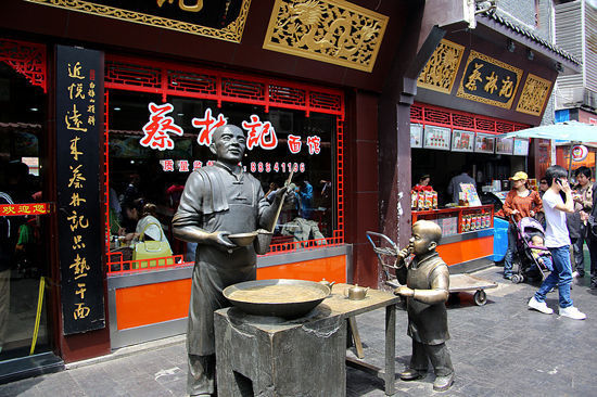 细数让人流口水的国内十大美食街