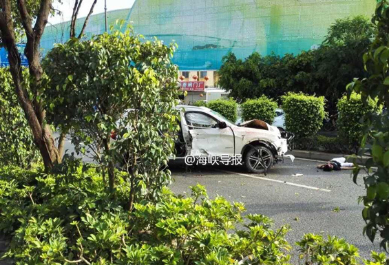 厦门环岛路车祸4车发生激烈碰撞 已导致4死4伤