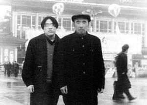 男子卖血30年养家供儿上学