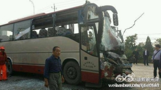 天津688路公交车撞车4人死亡 公交座位哪儿最安全