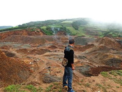 四川南红玛瑙身价涨百倍 疯狂采挖植被遭破坏