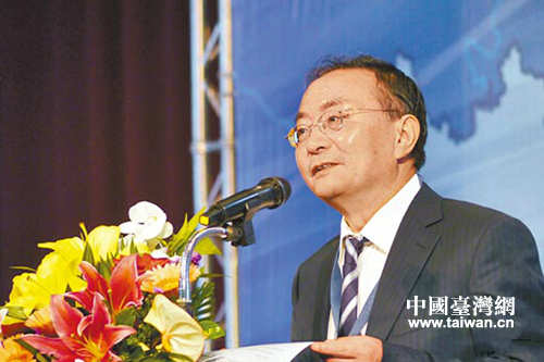 四川省委常委、省委农工委主任李昌平在论坛上致辞