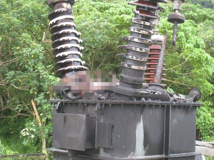 台空军基地电力系统突遭破坏，“犯案元凶”尸体烧焦。（图片来源：台湾《联合报》）