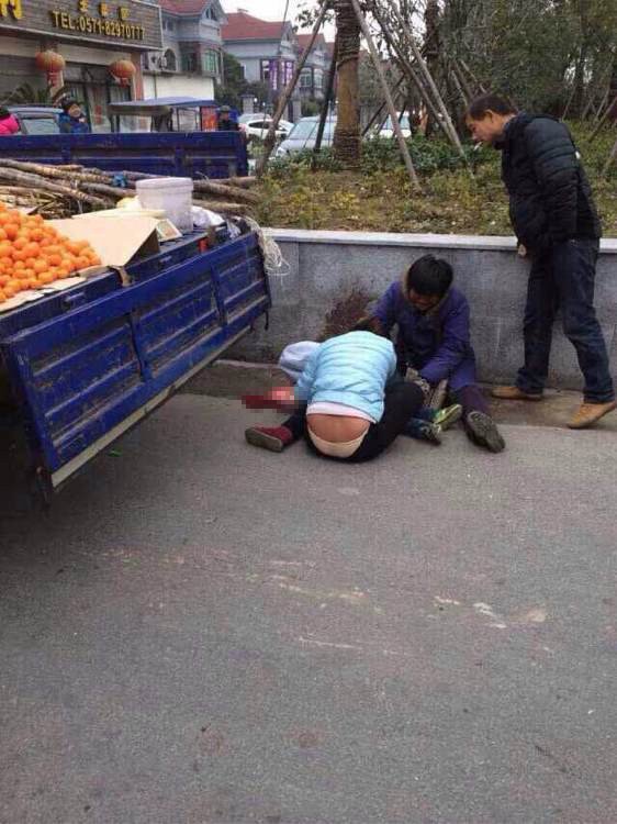 杭州小贩为躲避城管执法 错手碾死4岁儿子(组图)