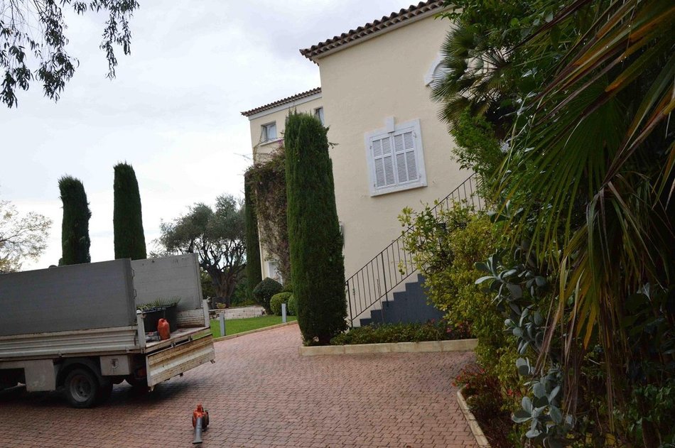 薄熙来法国别墅已挂牌销售 标价695万欧元