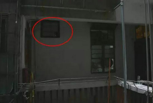 女大学生合租被偷拍 浴室摄像头已拍100多小时