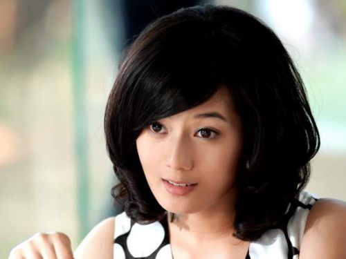 国内二线花旦命不同:蒋欣娄艺潇怎么也红不起来